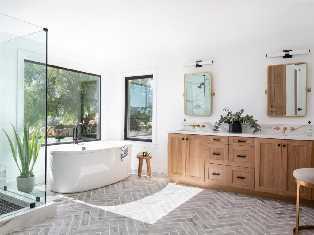 23 Small Bathroom Remodels budget-friendly ideas | Image Credit: hgtv.com