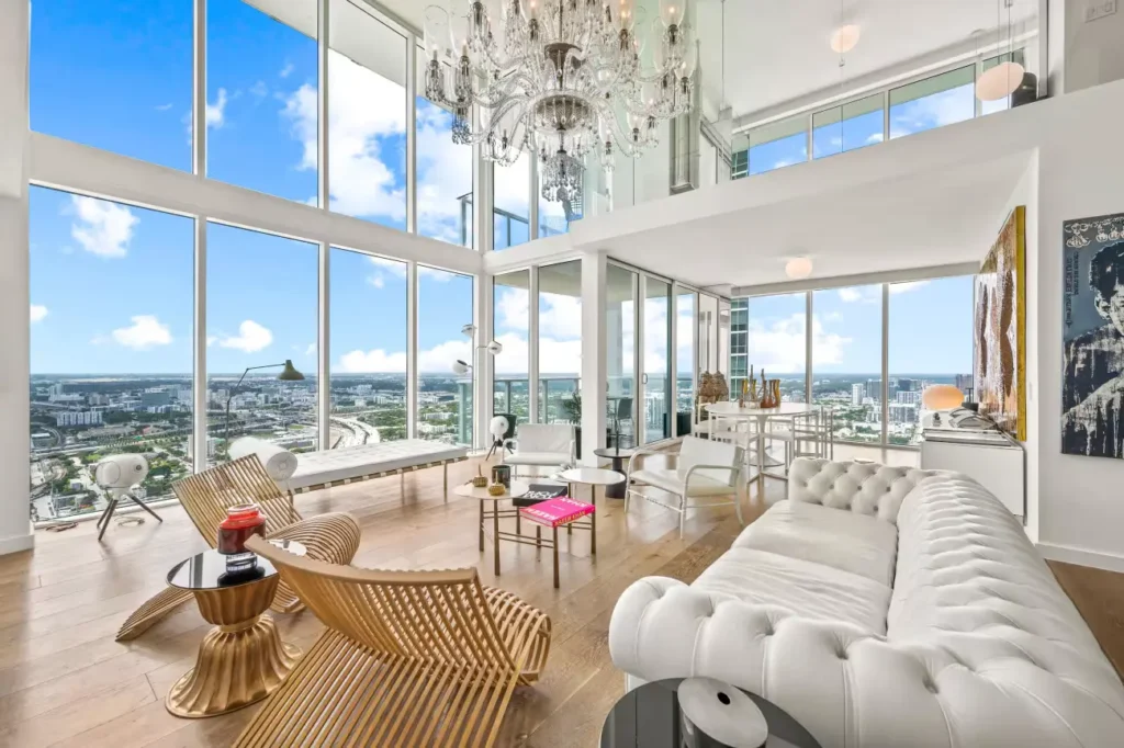 Designers of Fashion, Including Donatella Versace and Tom Ford, Have Named These Properties Home | Image Credit: mansionglobal.com